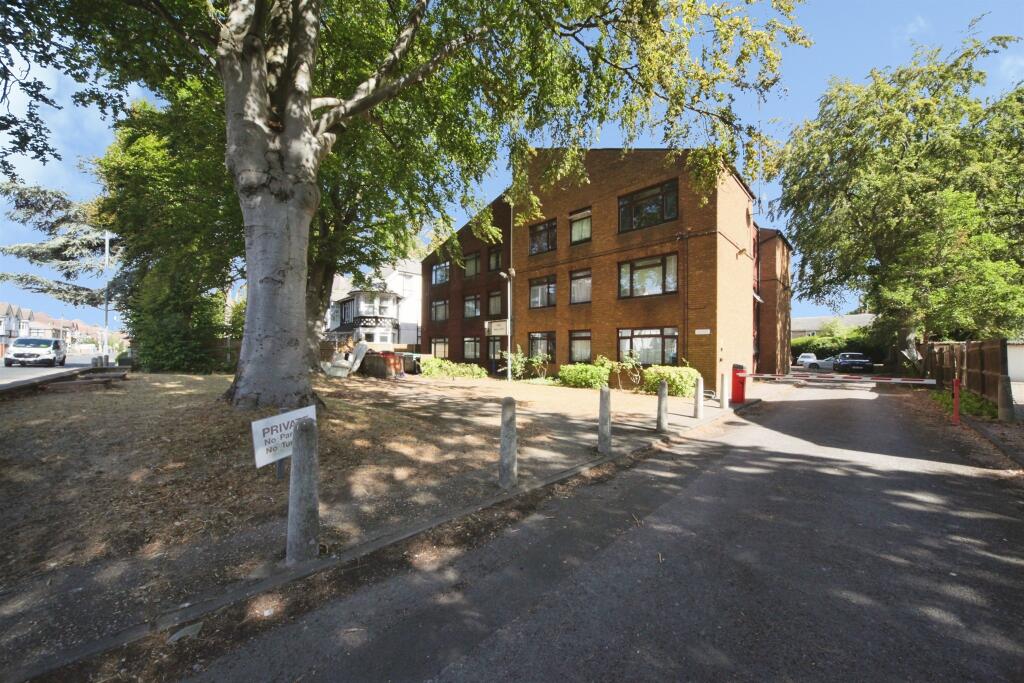 Main image of property: Marsh Road, Luton