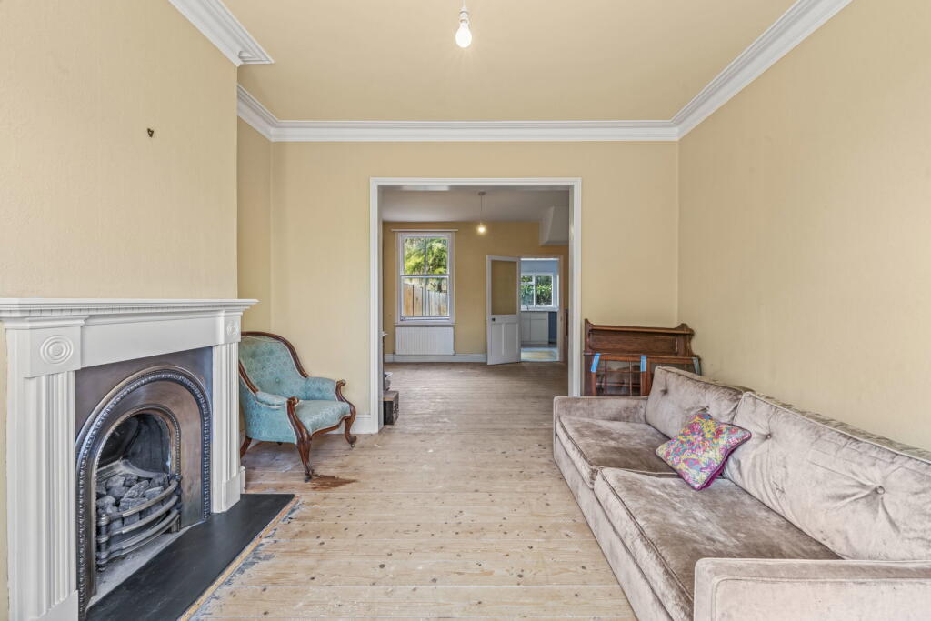 House in Twickenham - View 4