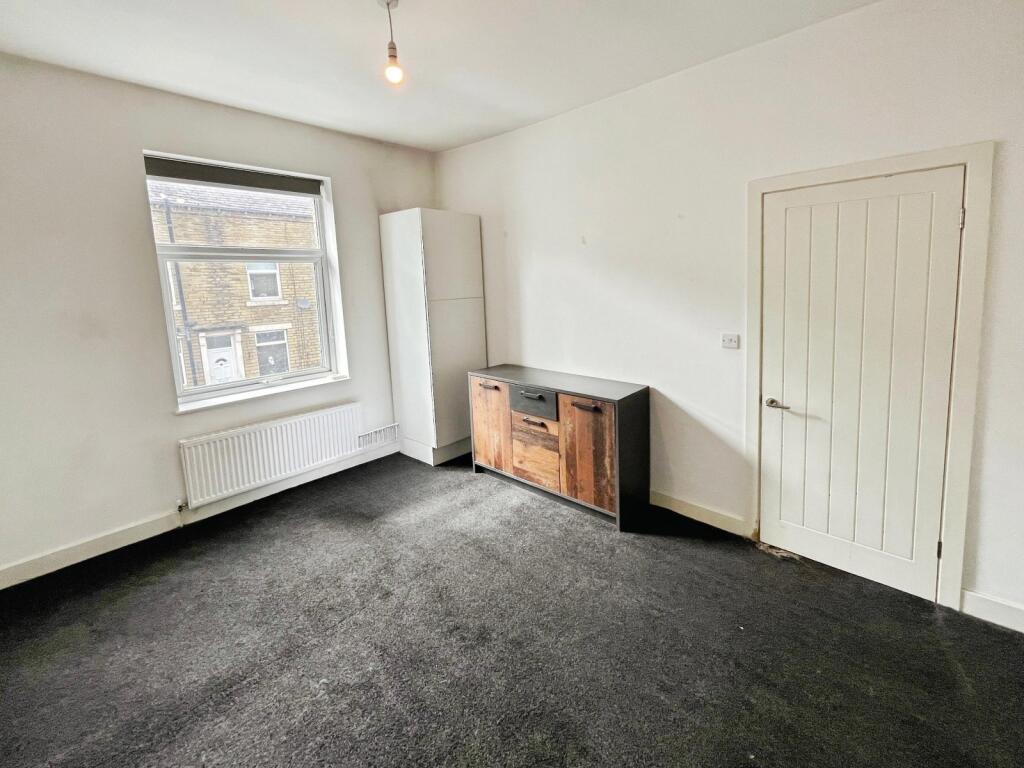 House in Calderdale, Mount Pellon, Pellon - View 3