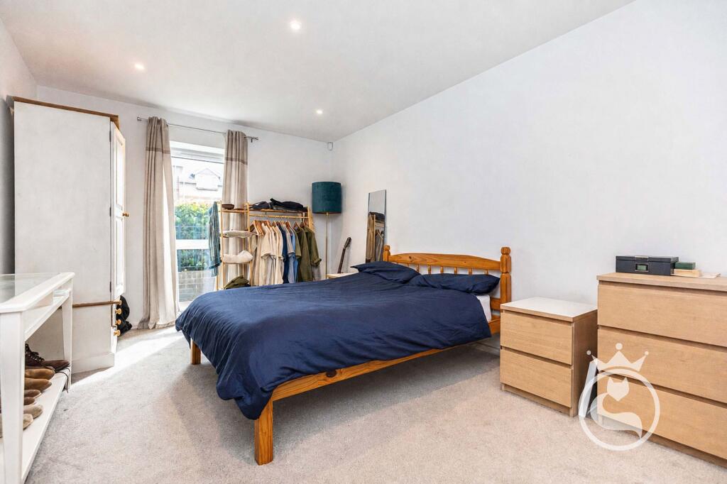 Apartment in Poole - More