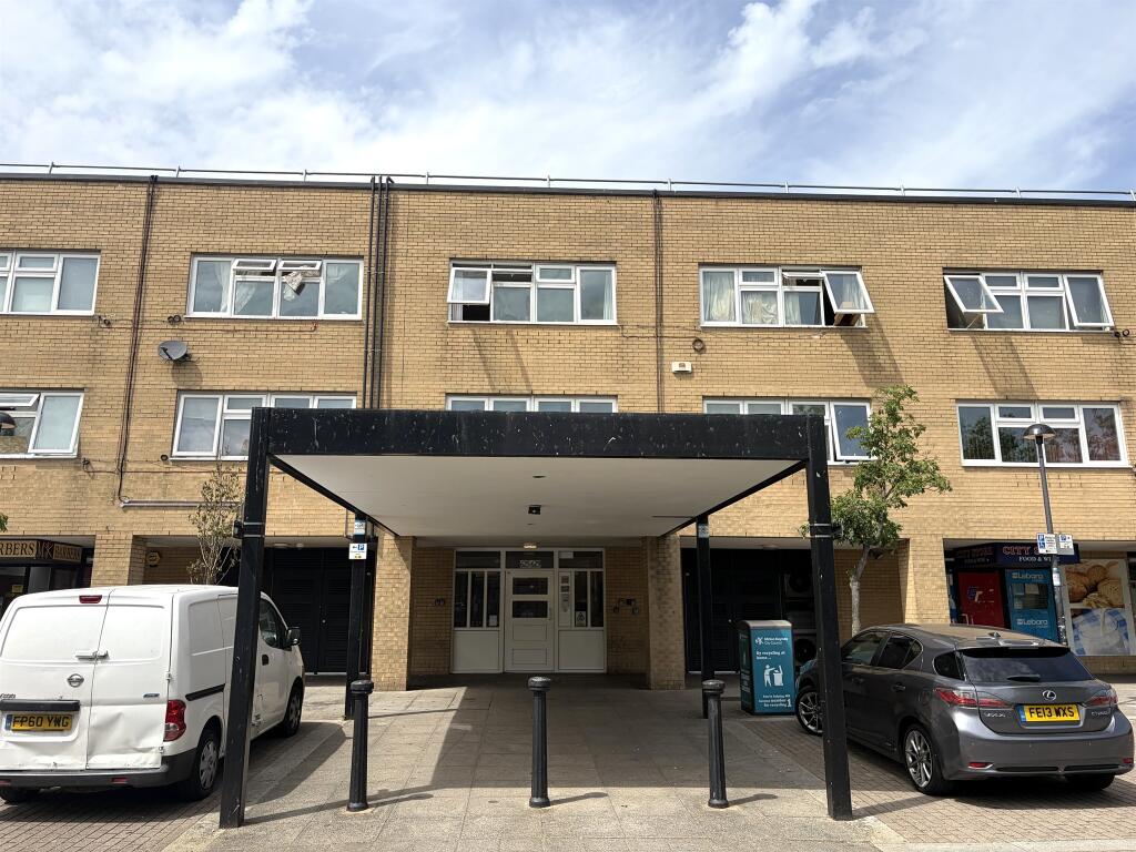 Main image of property: Silbury Boulevard, Milton Keynes