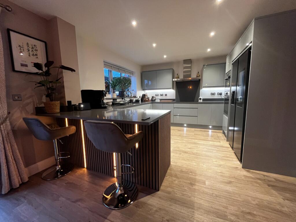Sidings Drive, Drakelow, Burton-on-Trent, DE15 photo 3
