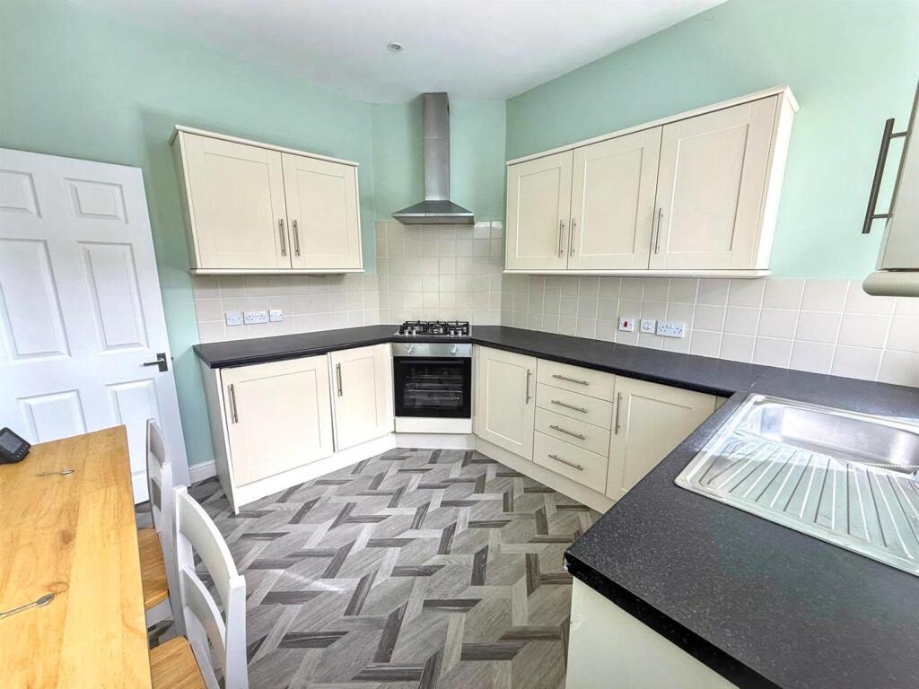 House in Bradford - View 5