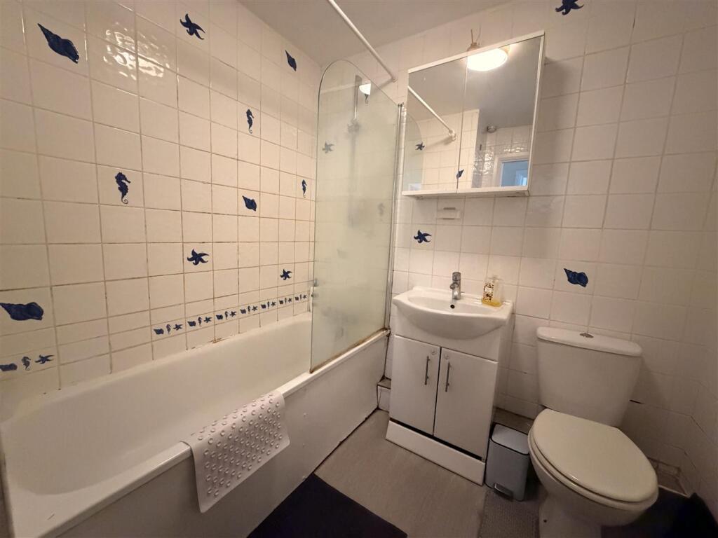 Apartment in London, Oakwood, Southgate - View 5