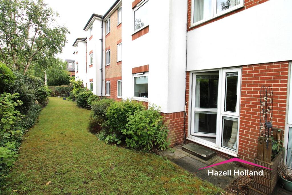 Apartment in Swanley, White Oak - View 6