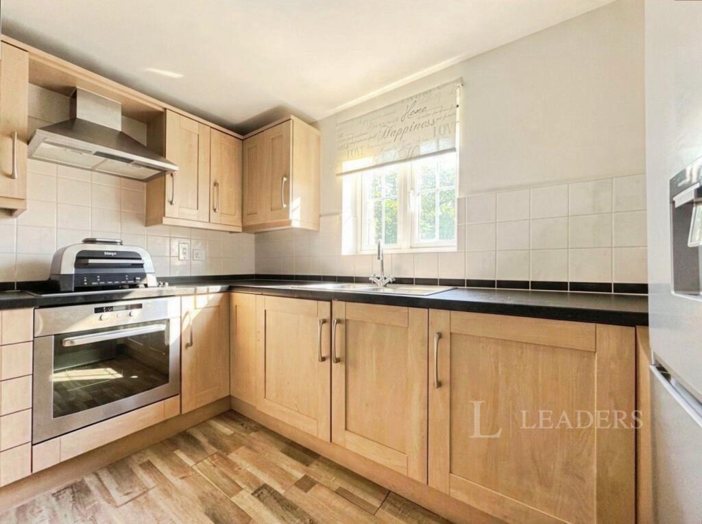 Apartment in Dunstable, Central Bedfordshire - View 4