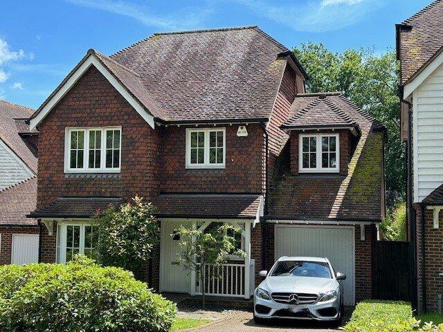 Main image of property: Lark Rise Close, Lindfield, Haywards Heath, West Sussex, RH16