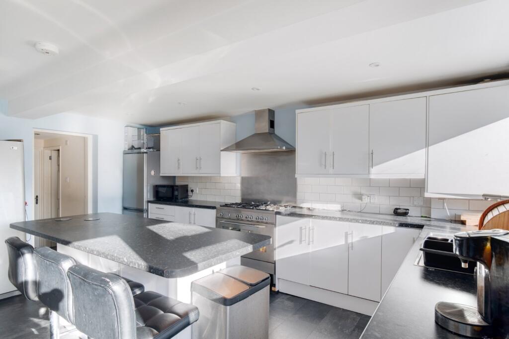 Additional image 3 of Springfield Crescent, Solihull, West Midlands, B92