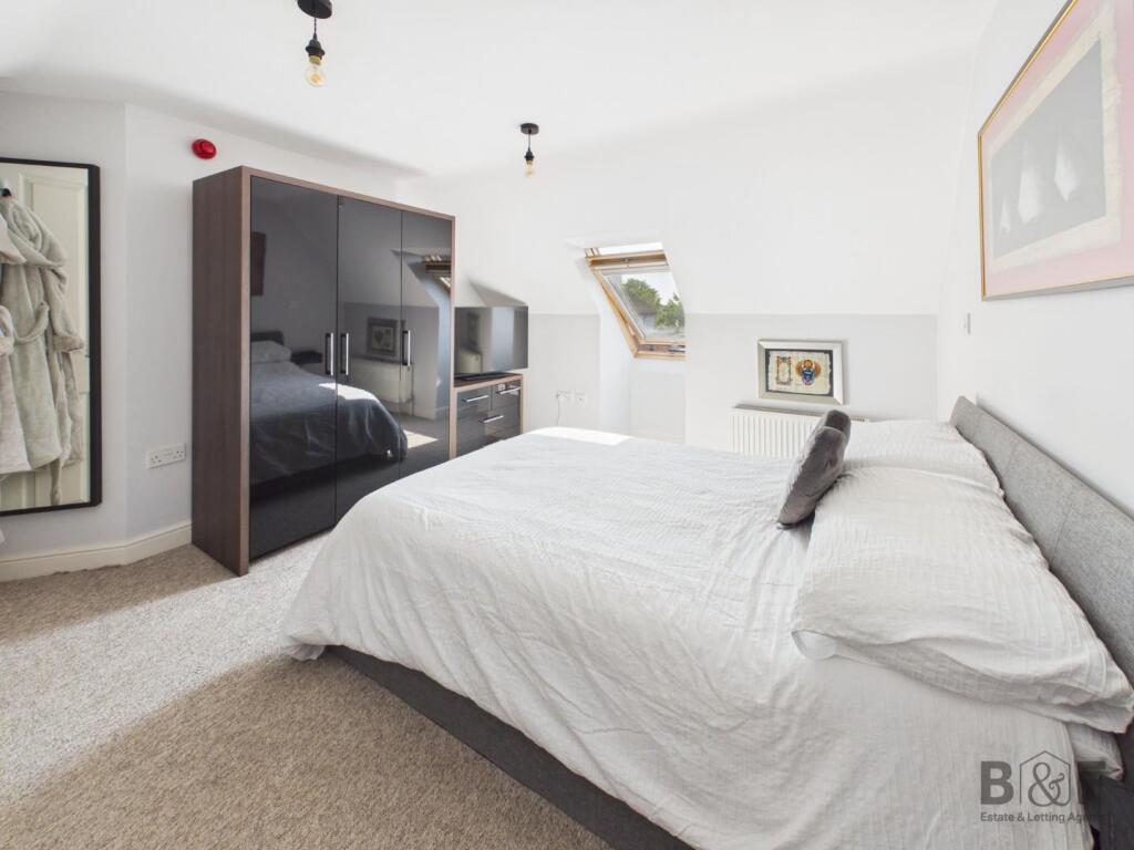 Apartment in Bristol - View 4