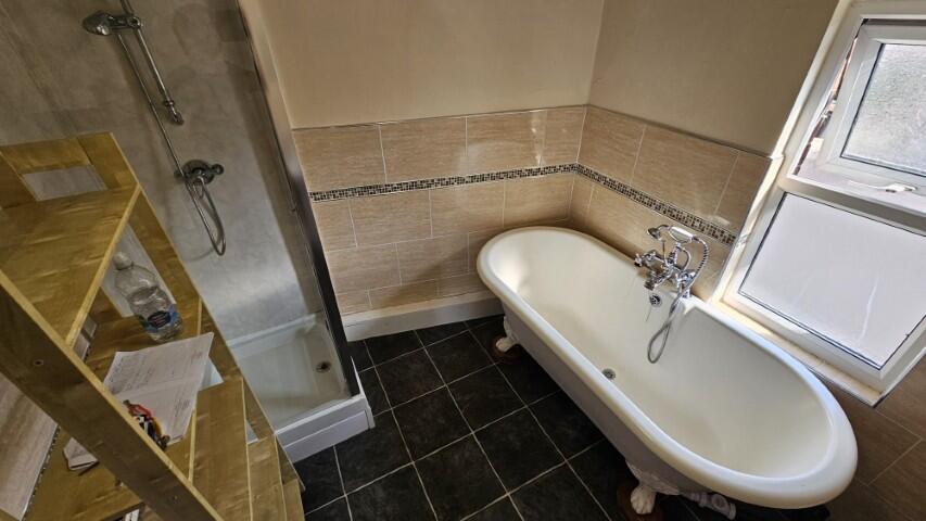 8 bedroom terraced house for rent