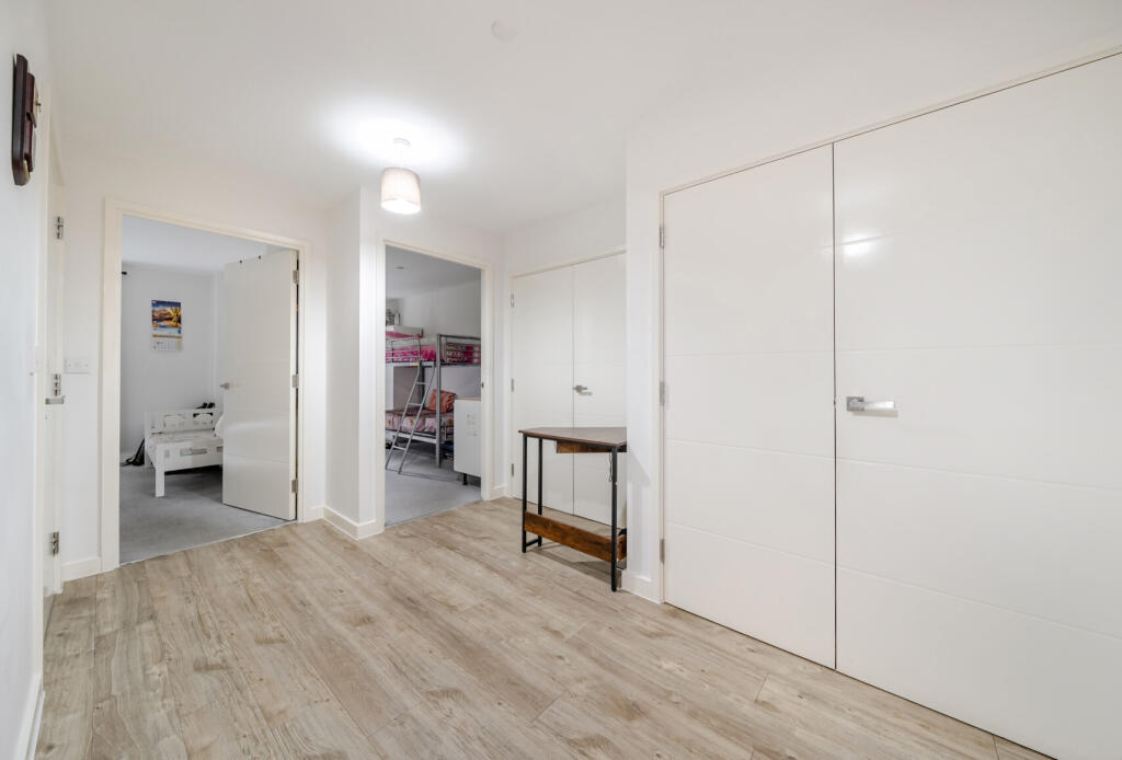 Apartment in London - More