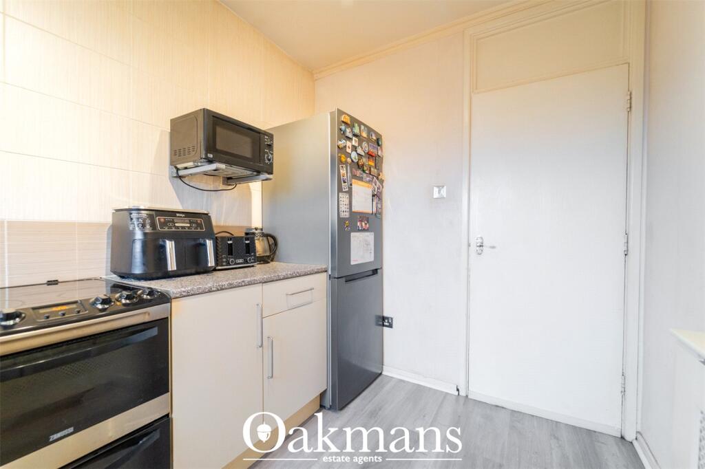 Apartment in Birmingham, Rednal - View 5