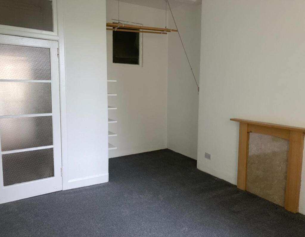 Apartment in Edinburgh - View 4