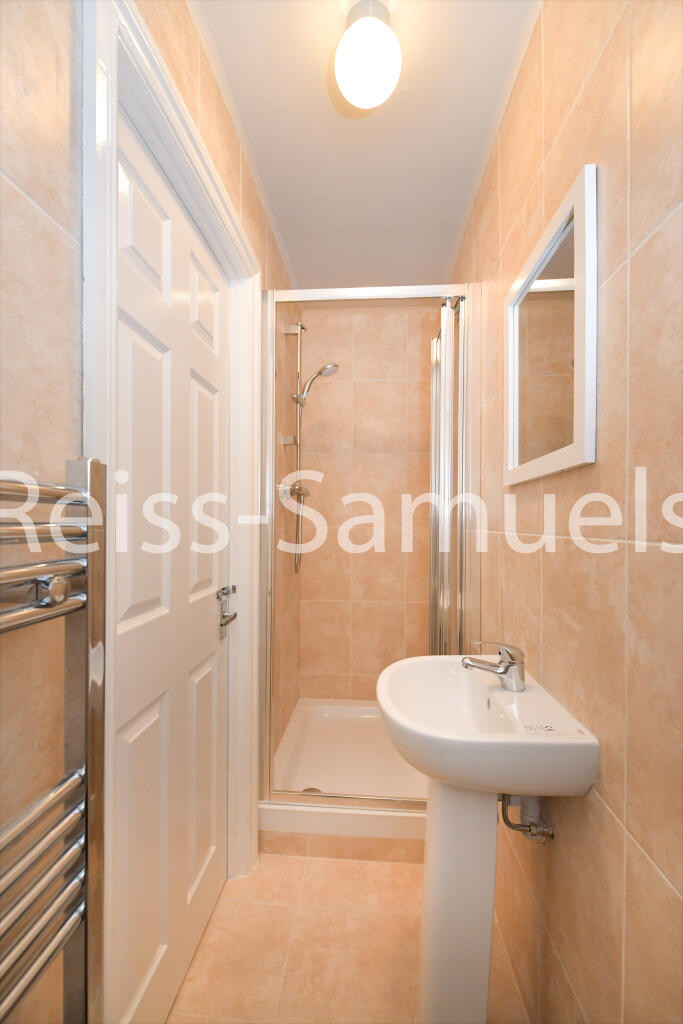 5 bedroom town house for rent