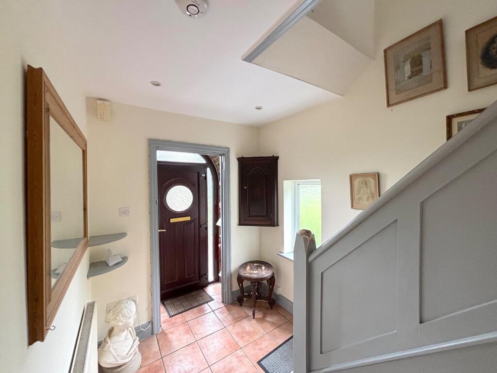 House in Glastonbury, Somerset - View 5