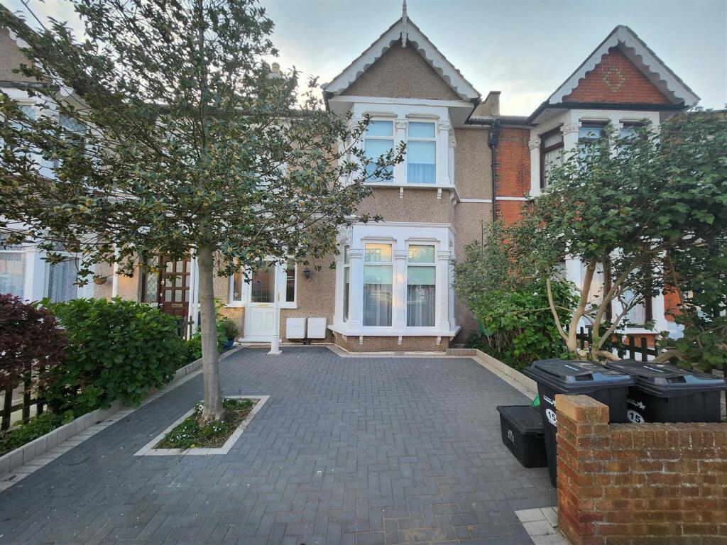 Main image of property: Gartmore Road, Ilford