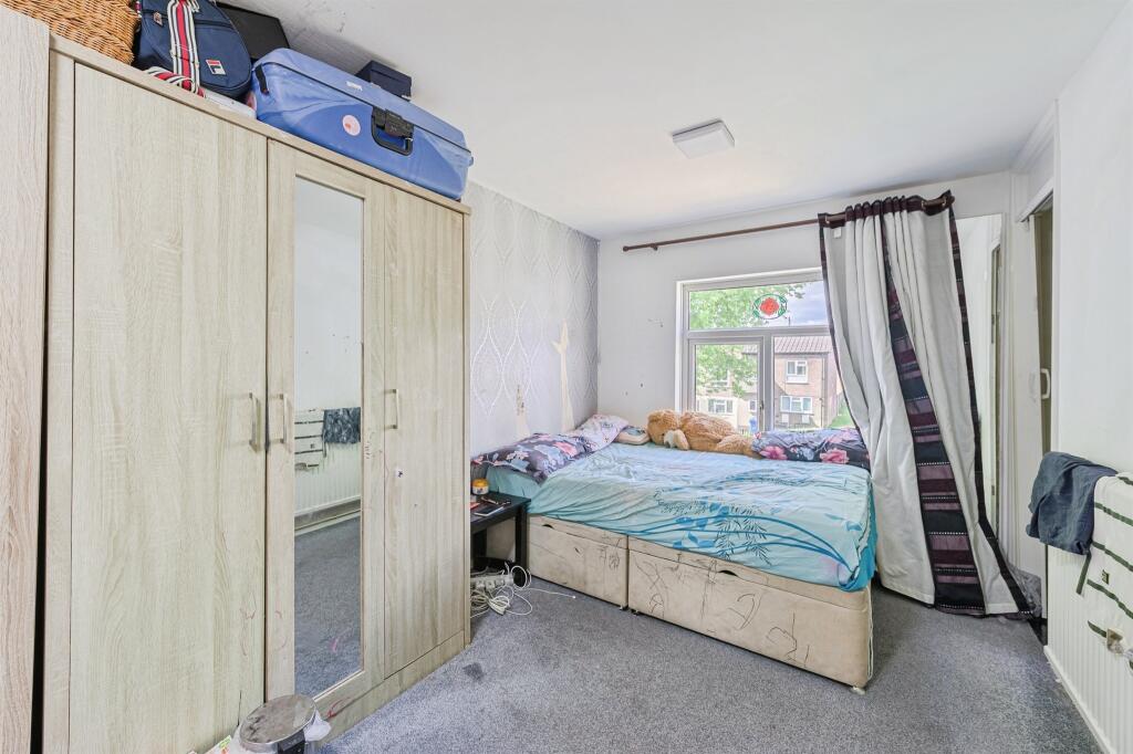 Apartment in Tamworth, Staffordshire - More