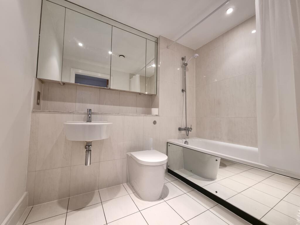 Apartment 20, Woodlands, Hayes Road, Sully, Penarth photo 3