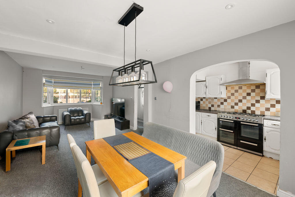 House in London - View 3