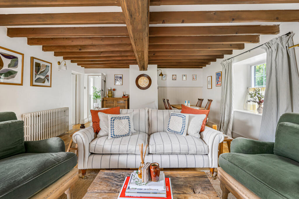 House in Gloucester - View 5