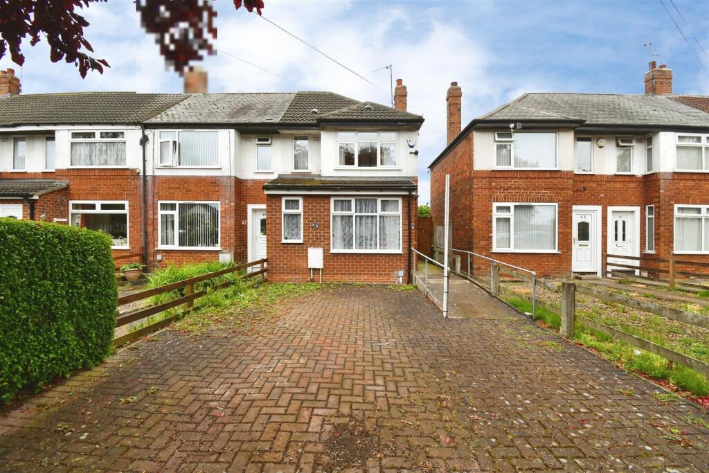Main image of property: Wold Road, Hull