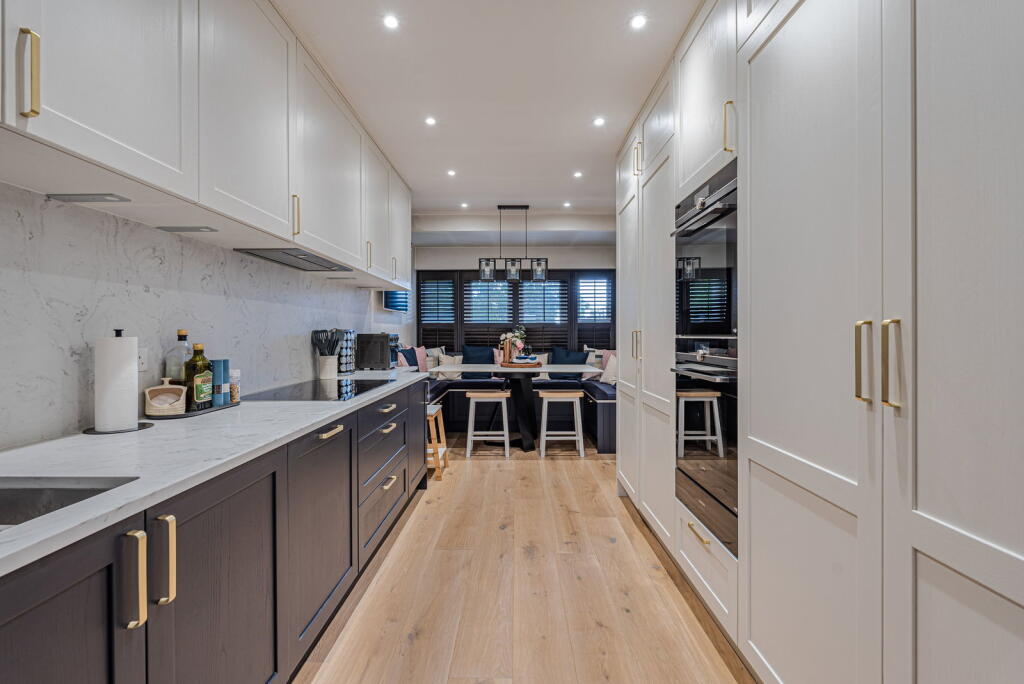 Uplands Road, Boxgrove Gardens, GU1 - View 5