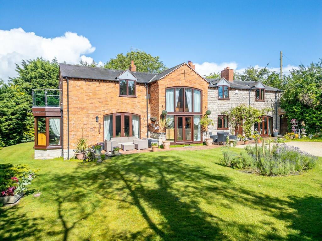 Main image of property: Barn Cottage, Stratford Road, Bidford-upon-Avon B50