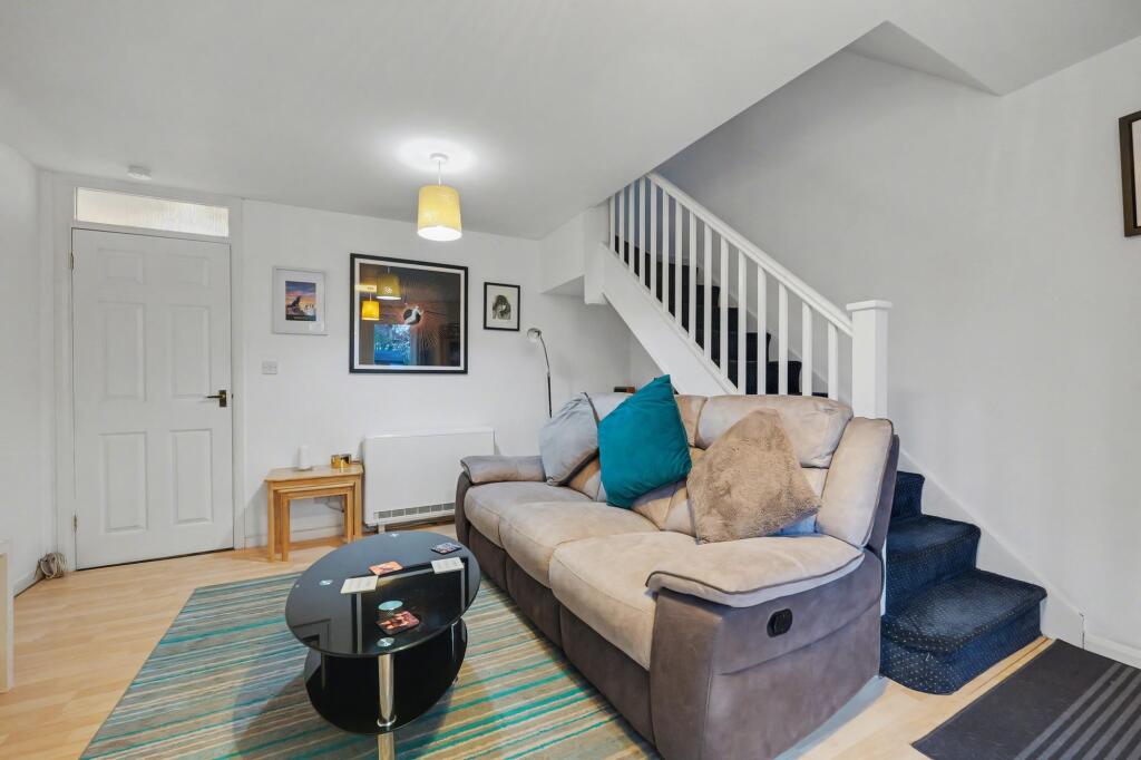 Pear Tree Gardens, Market Harborough, LE16 - View 5