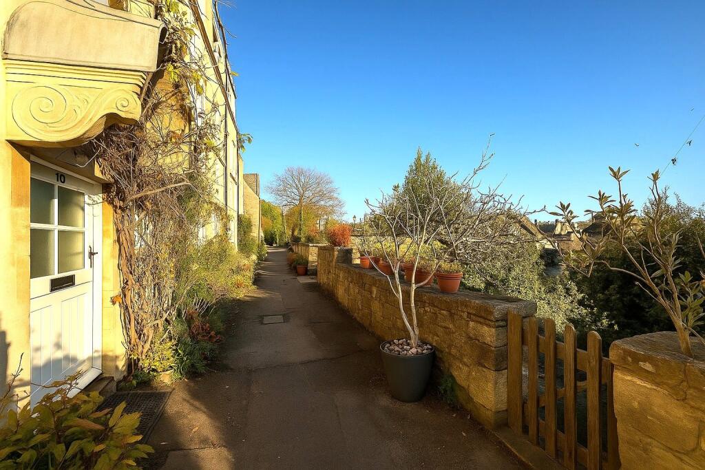 Additional image 2 of Middle Rank, Bradford on Avon, Wiltshire, BA15 1NL