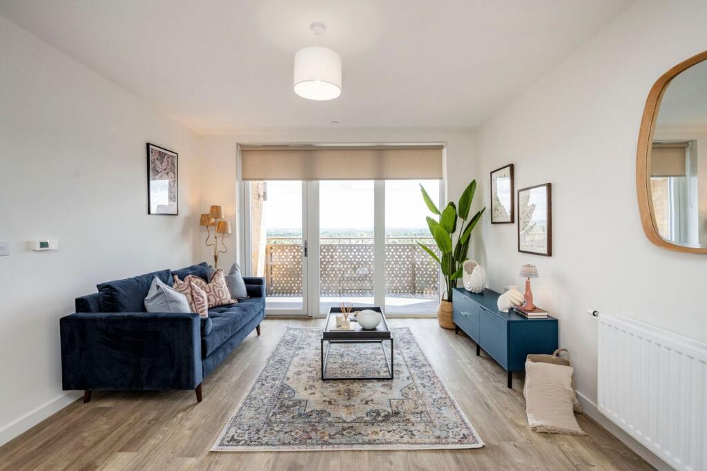 Main image of property: Foundry House TW18, Short Let | All Bills Included | 1 Month Minimum | Fully Furnished