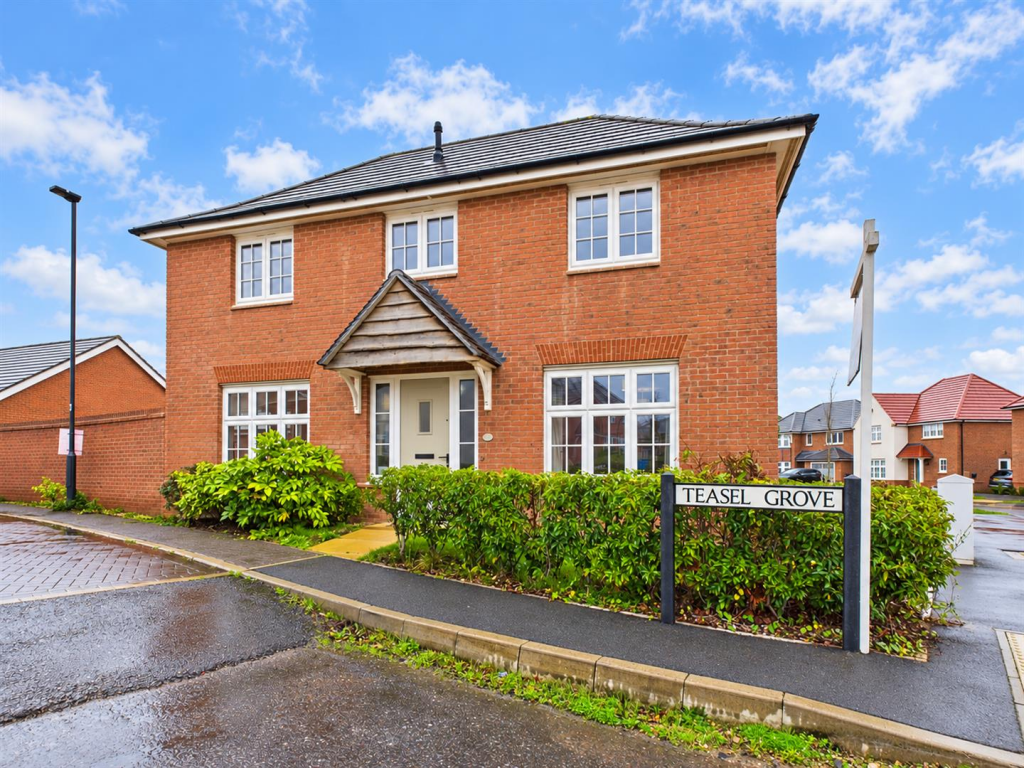 3-bed detached on Teasel Grove, Mickleover, Derby, £350,000