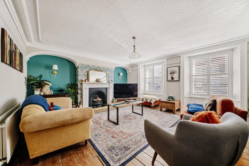 House in Berwick Upon Tweed, Tweedmouth - More