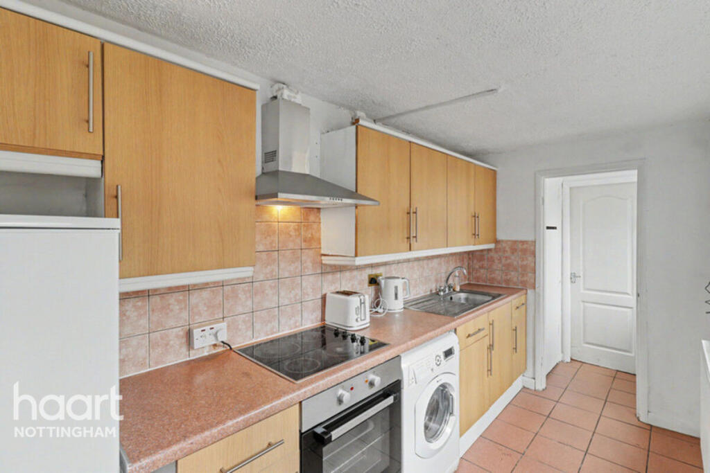 House in Nottingham, Old Basford - More