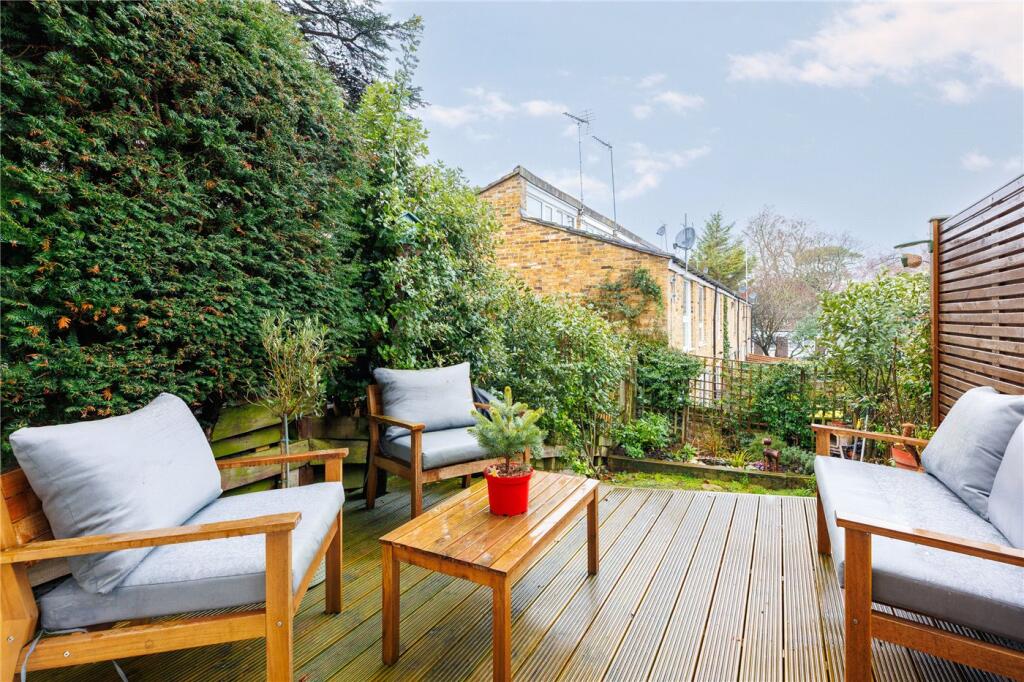 2-bed terraced on North Lodge Close, London, SW15, £600,000