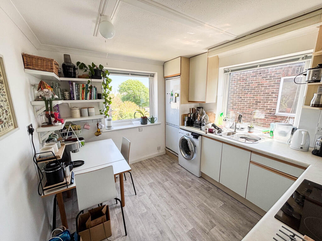 Apartment in Arun, Bognor Regis - View 4