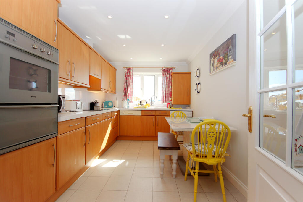 Apartment in Southampton - More