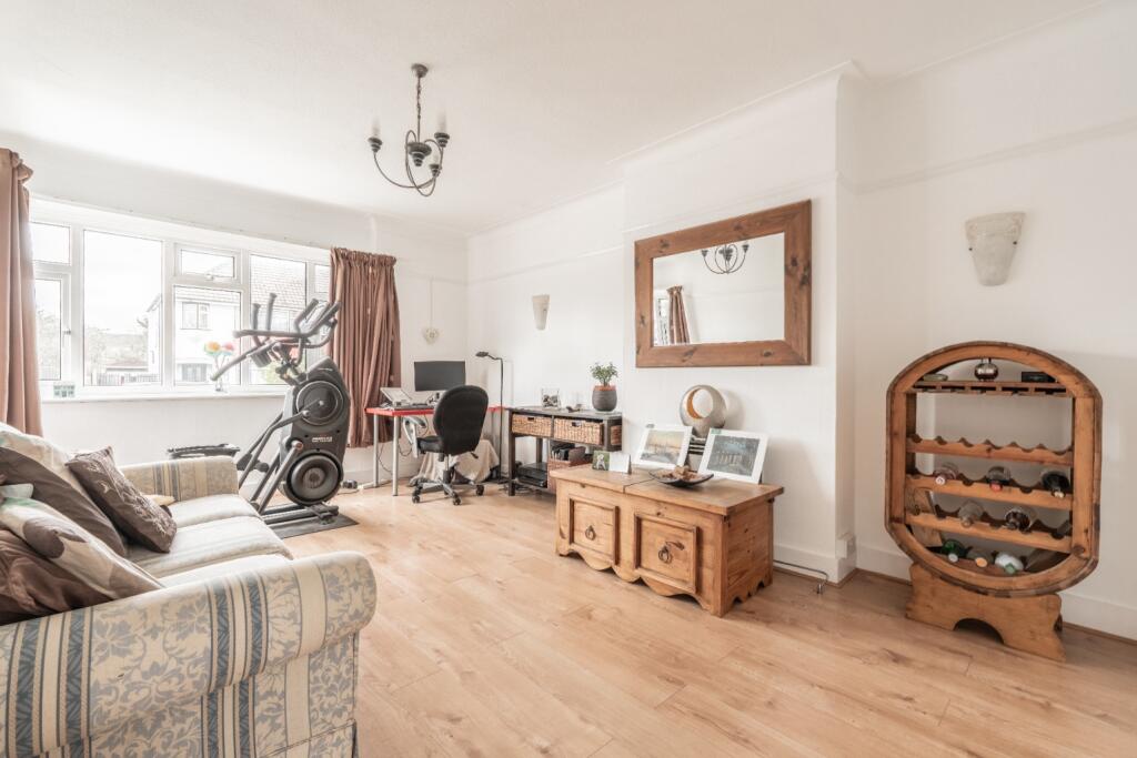 House in London - View 2
