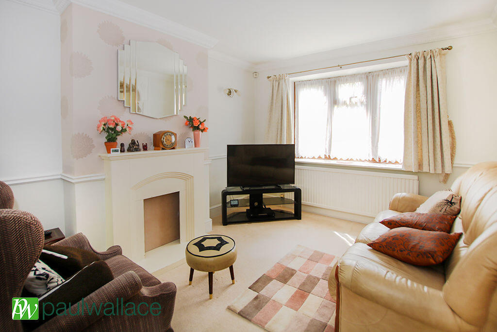Lower Meadow, West Cheshunt  photo 3