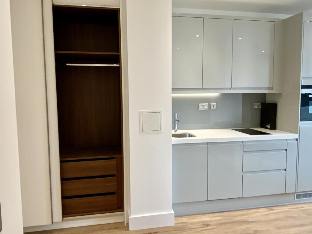 Studio flat for rent