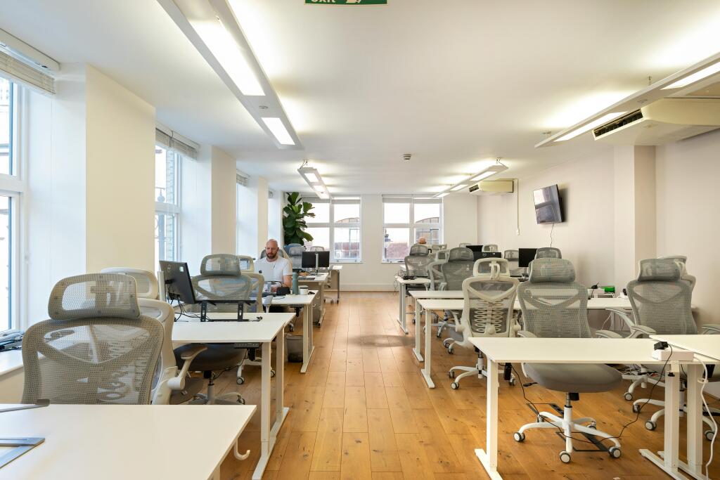 12-14BerrySt-25-1stflr.jpg