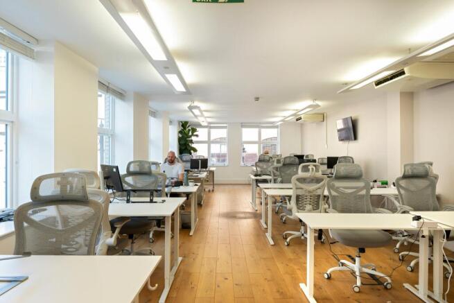 12-14BerrySt-25-1stflr.jpg
