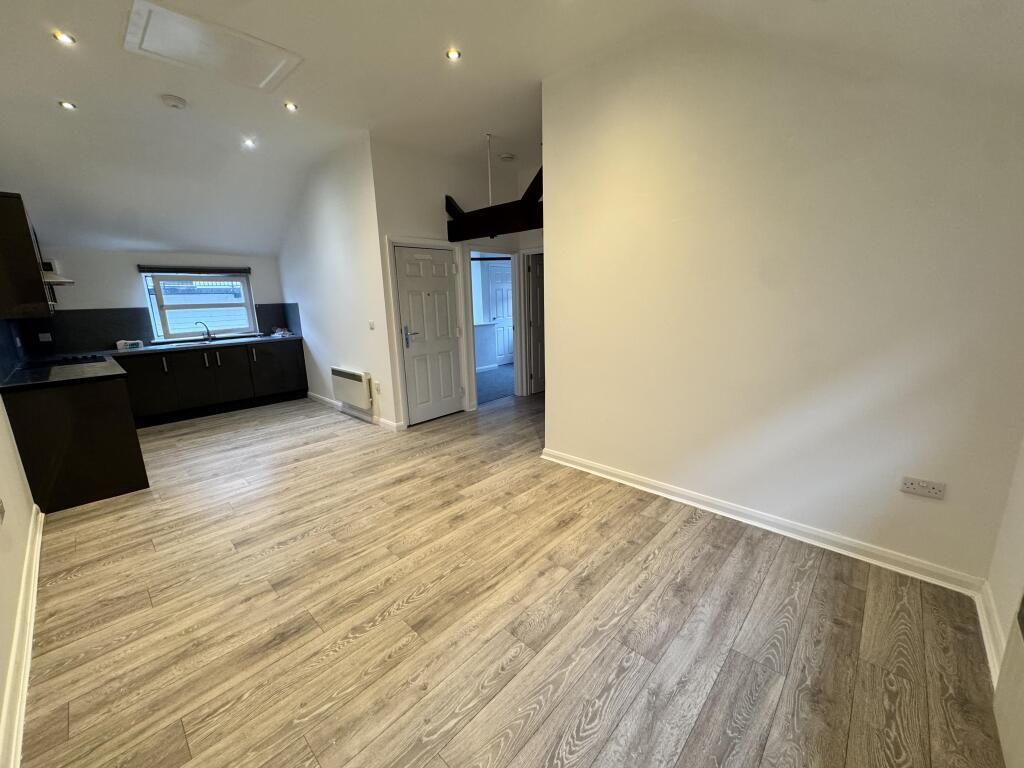Apartment in Braintree, Witham - View 2