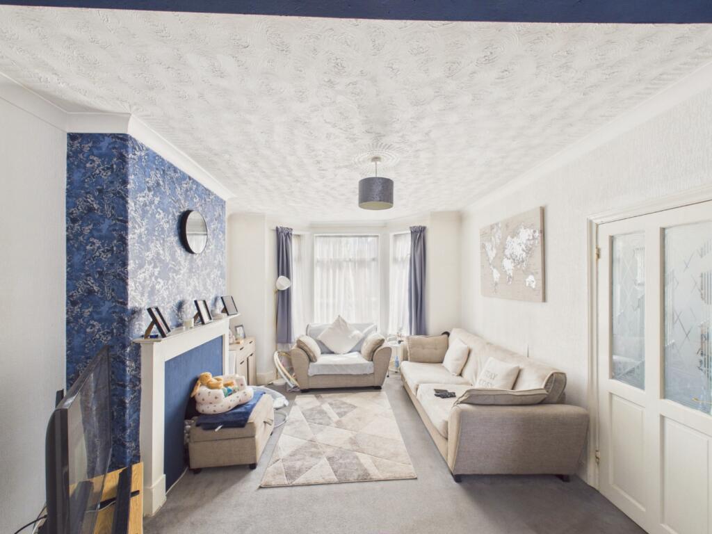 House in Hull - View 2