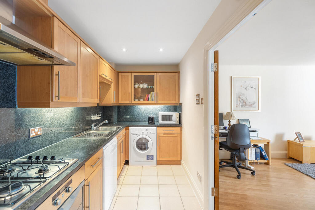 Palgrave Gardens, London, NW1 photo 4