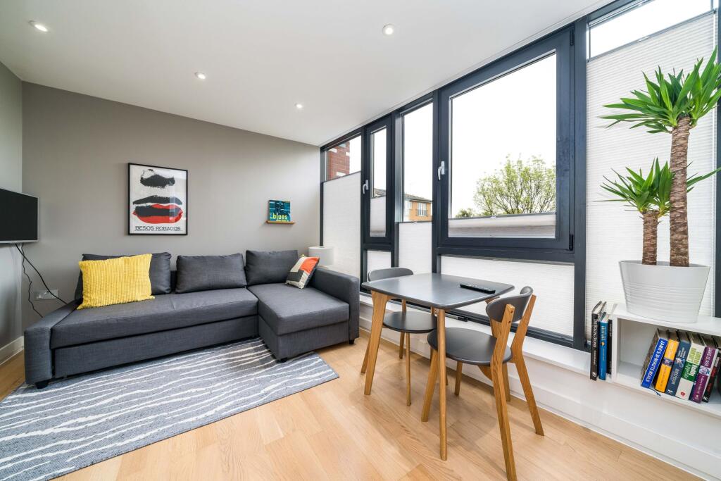 Main image of property: Eastway, Vergers Apartments Eastway, E9