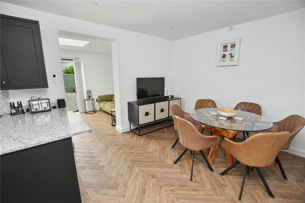 House in London - View 3