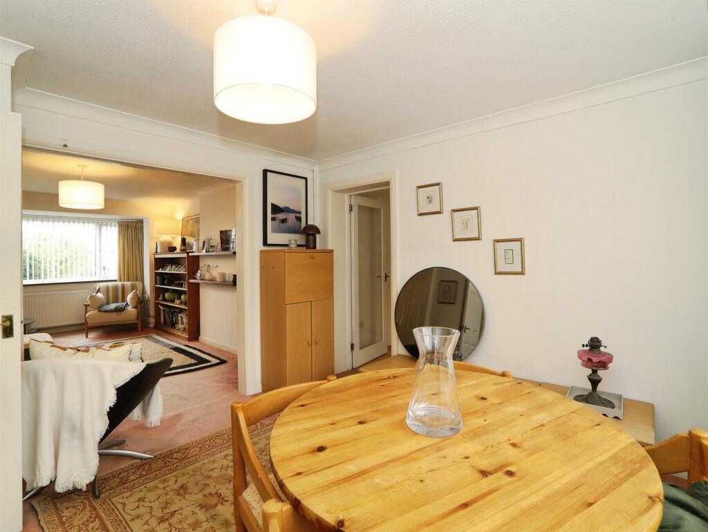 House in Cardiff, Llantrisant - View 3