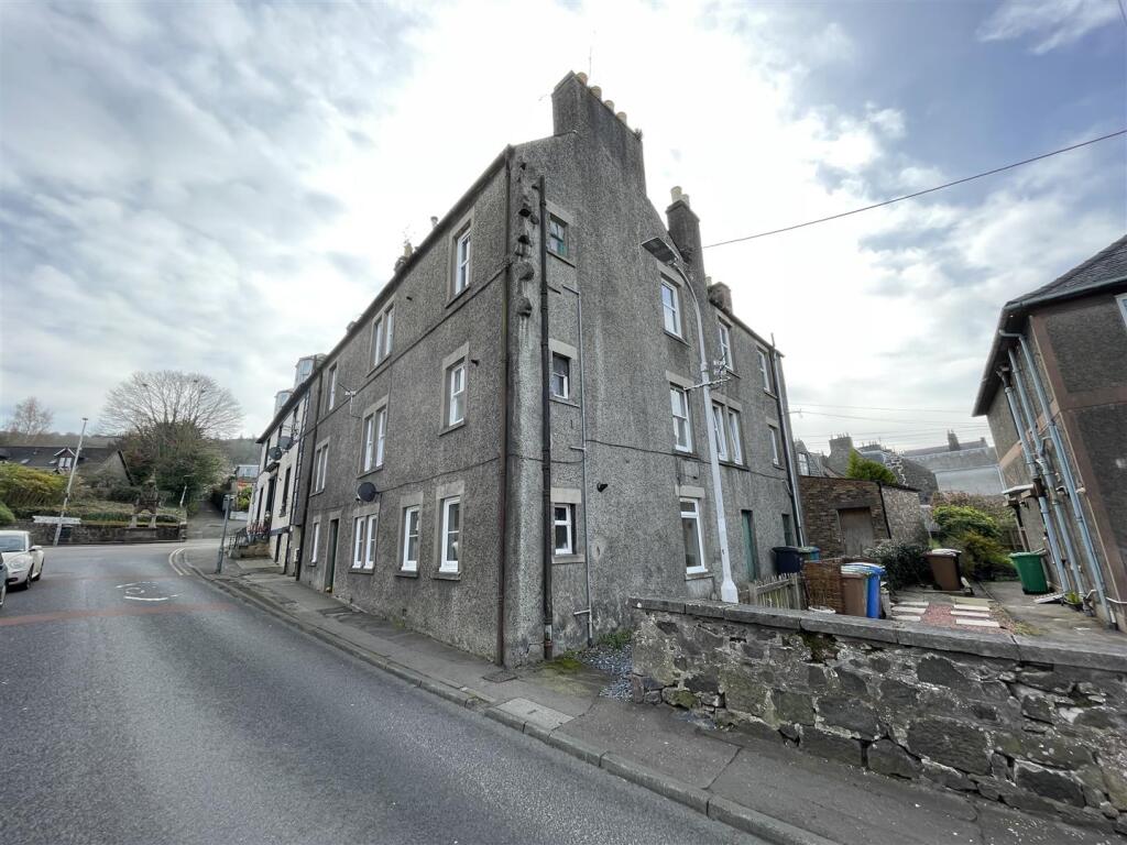 Main image of property: 2 Tay Street, Newburgh