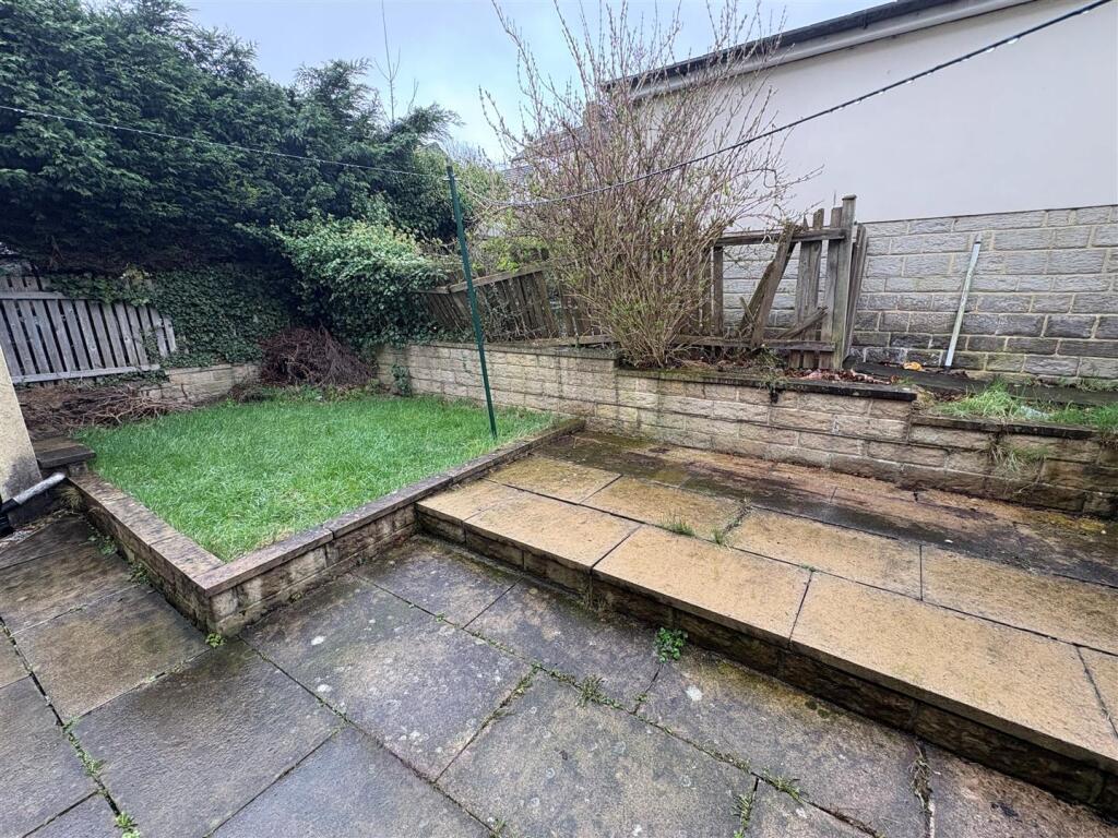 Additional image 3 of Old Road, Horton Bank Top, Bradford