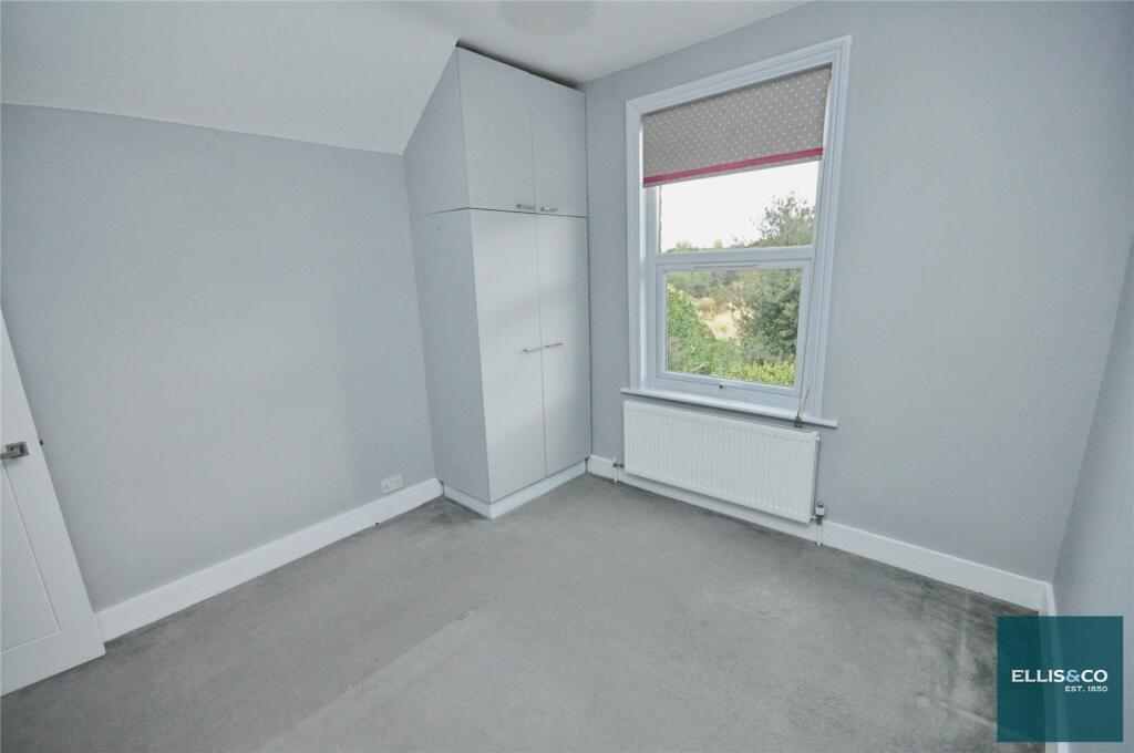 Apartment in London - View 4